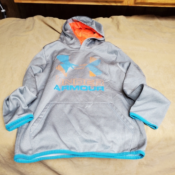 Size large Under Armour big boys sweatshirt - Picture 2 of 4